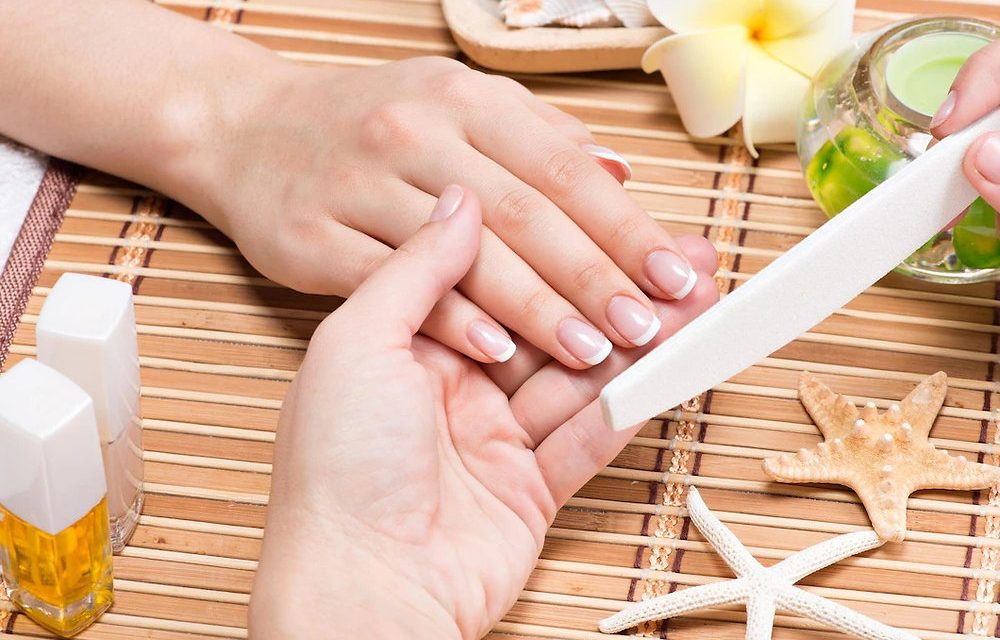 Perawatan Kecantikan Manicure Terkhusus Bagian Kuku