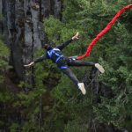 Olahraga Lompat Ekstrem Bungee Jumping Penuh Adrenalin