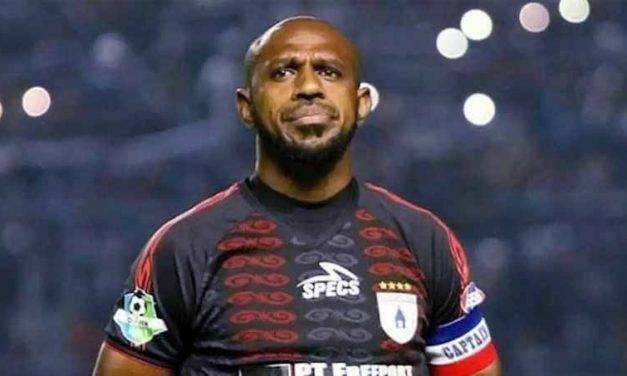 Pesepakbola Indonesia Boaz Solossa Dari Klub Persipura
