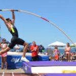 Olahraga Atletik Cabang Lompat Galah Di Perlombaan