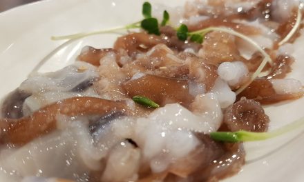 Makanan Hidup Sannakji Dengan Beberapa Bumbu