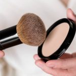 Kosmetik Bedak Untuk Para Perempuan Memperhalus Kulit