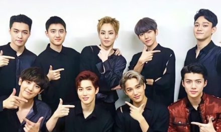 Penyanyi Dunia Sebuah Grup Band Korea EXO