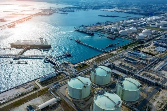 Sumber Sebuah Gas Alam Yang Berasal Dari Fosil