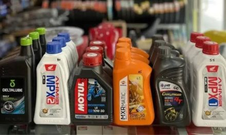 Bahan Cair Oli Untuk Pelumas Mesin Bermotor