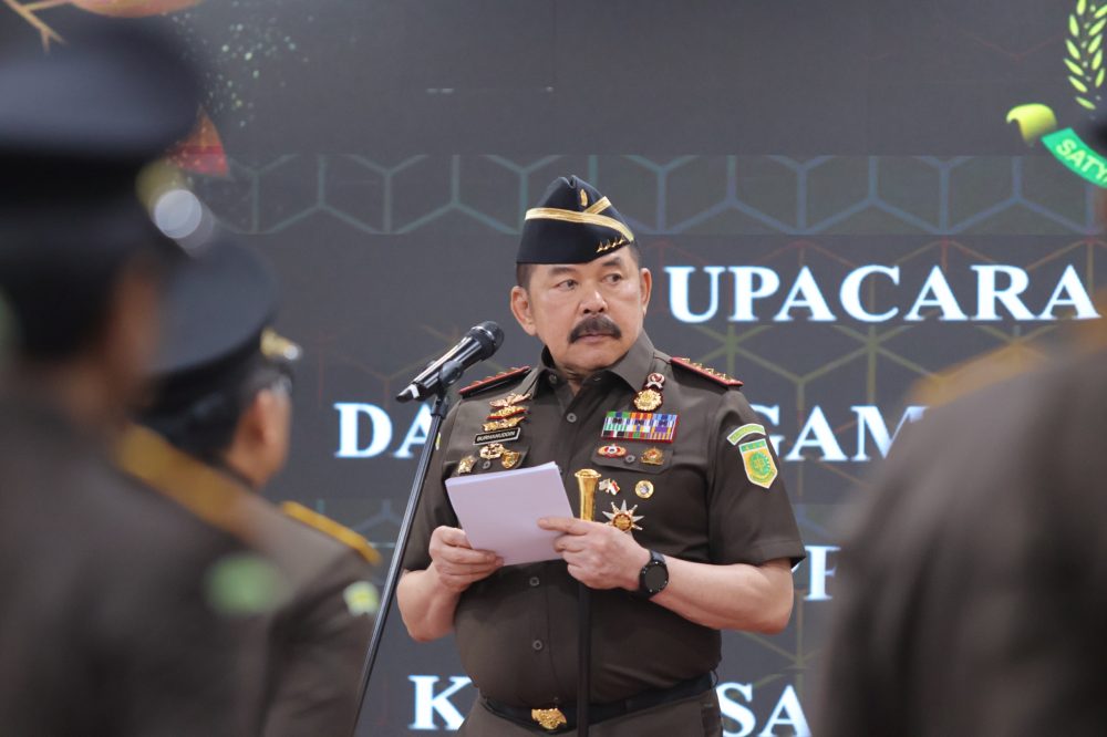 Penegak Hukum Di Jalan Oleh Jaksa Sebagai Pejabat