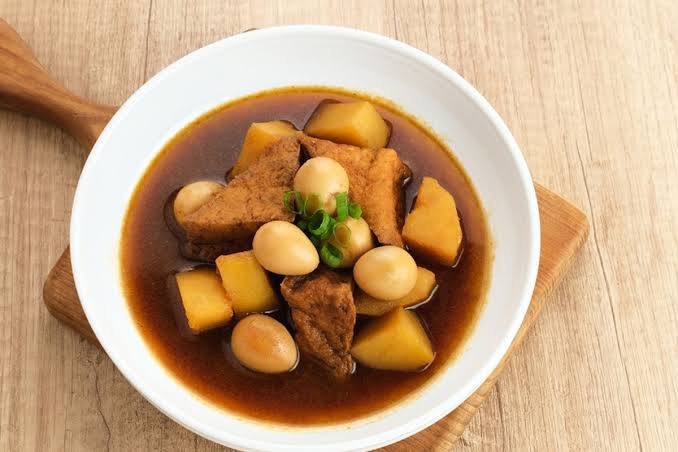 Suatu Hidangan Semur Yang Khas Dan Gurih