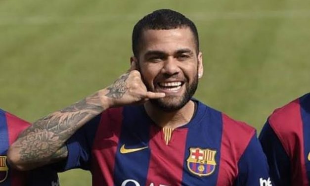 Pemain Brasil Dani Alves Dengan Skill Permainan