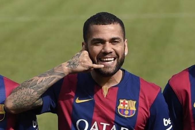 Pemain Brasil Dani Alves Dengan Skill Permainan