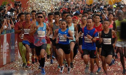 Sebuah Kegiatan Lari Maraton Dengan Jarak Yang Jauh