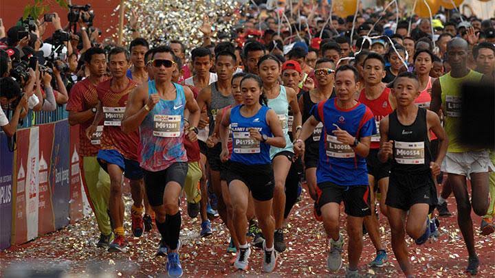 Sebuah Kegiatan Lari Maraton Dengan Jarak Yang Jauh
