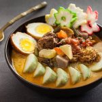 Makanan Unik Lontong Berbahan Dasar Beras
