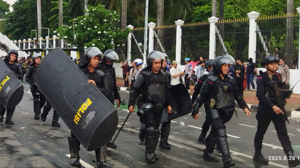 Suatu Amunisi Senjata Atau Sebuah Peluru