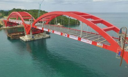 Sebuah Penyeberangan Jembatan Dengan Banyak Fungsi
